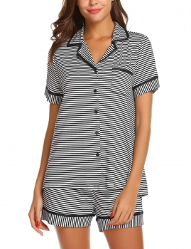 Black Women Casual Stripe Pocket Short Sleeve Top Shorts Pajama Set Nightwear, Multicolor
Black Women Casual Stripe Pocket Short Sleeve Top Shorts Pajama Set Nightwear, Multicolor