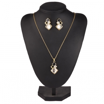 Crystal Semi-Precious Stones Chain Pendant Jewelry Necklace and Earrings Set, Multicolor
Crystal Semi-Precious Stones Chain Pendant Jewelry Necklace and Earrings Set, Multicolor