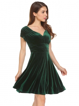 Dark green V-Neck Cap Sleeve Backless Draped Velvet Cocktail Party Dress, Multicolor
Dark green V-Neck Cap Sleeve Backless Draped Velvet Cocktail Party Dress, Multicolor
