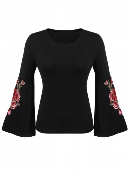 Black Round Neck Long Flare Sleeve Floral Embroidery Sweats Pullover Sweatshirt, Multicolor
Black Round Neck Long Flare Sleeve Floral Embroidery Sweats Pullover Sweatshirt, Multicolor