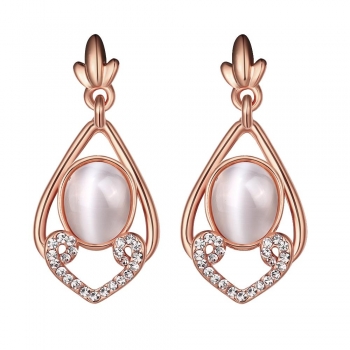 

B Classic Rose Gold Plated Geometric Shape Crystal Earrings
