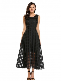 

Black Sleeveless Checks Maxi Swing Dress With Lining, Multicolor