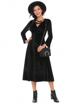 

Black Deep V-Neck Flare Sleeve Velvet Pleated Swing Dress, Multicolor