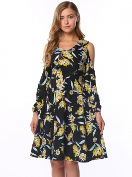 

Black V-Neck Cold Shoulder Floral Shift Dress, Multicolor