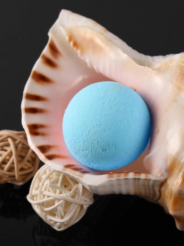 

Blue Bubble Bath Salts Ball Relaxing Salt Gifts for Women, Multicolor
