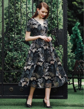 

Short Sleeves V-Neck Floral Midi A Line Dress, Multicolor